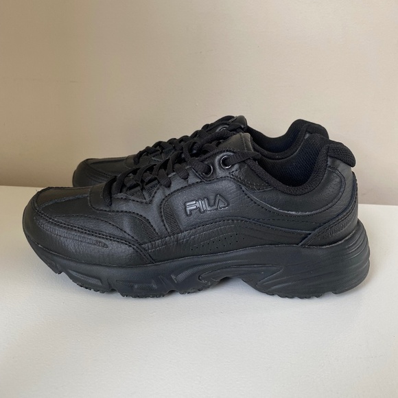 Fila Memory Workshift Leather Sneakers, slip resistant, Black - Women’s 7.5 - Picture 1 of 10